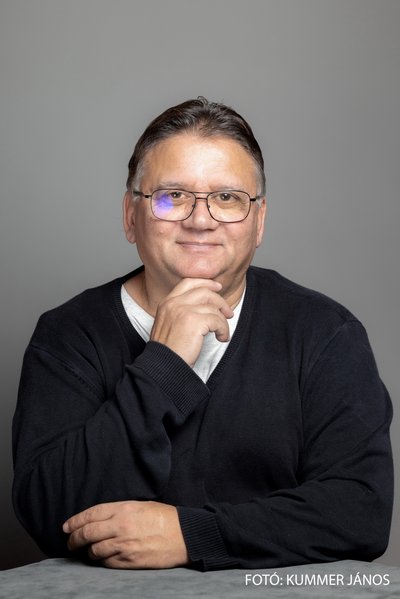 Látó János